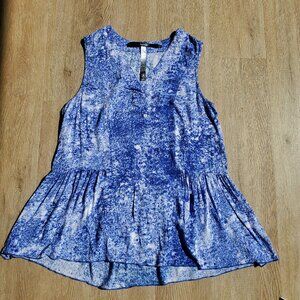 Kensie Sleeveless Bubble Print Blouse